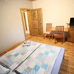 U Vinice Casa de hóspedes 3*